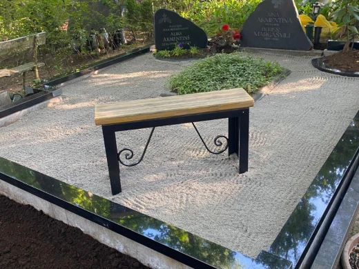 Akmens Kleisti - Pieminekļu ražotne Rīga