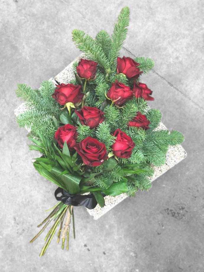 Mourning bouquet with red roses and fir branches – P12