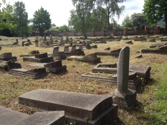 Liepājas Ebreju kapsēta 