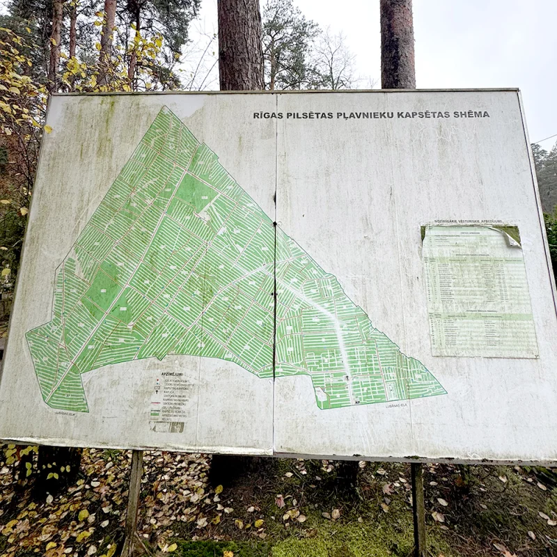 Kapsēta dibināta kā mūsdienīga apbedīšanas vieta ar sakoptām alejām, informatīvo karti un plašu teritoriju.