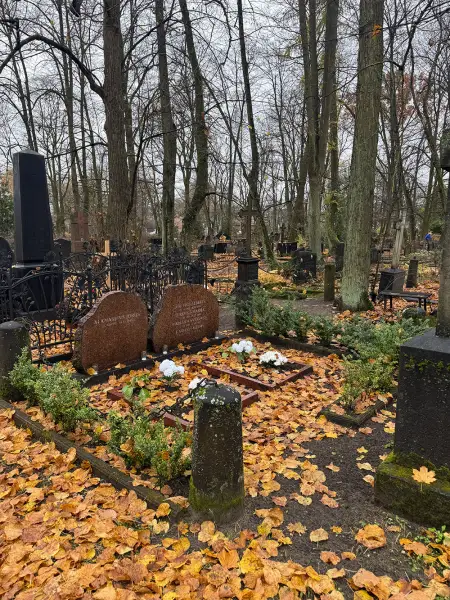 Miķeļa kapsēta Rīgas Svētā Miķeļa kapsēta un Garnizona kapsēta